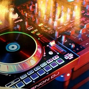 Meet your Posher, Lamont